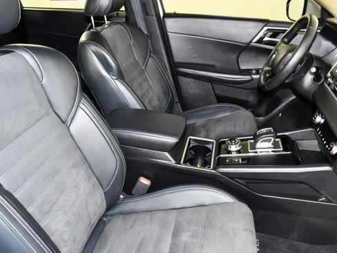 Used 2024 Mitsubishi Outlander SE AWD/4WD image 39