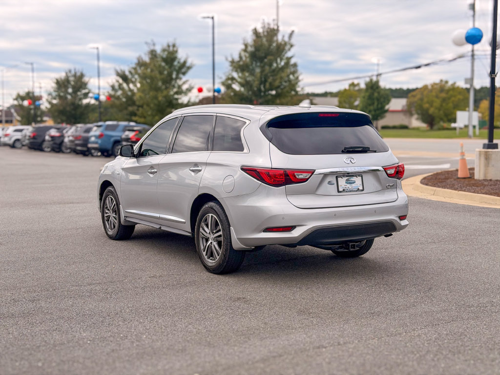 Used 2016 INFINITI QX60 Luxe w/ Premium Plus Package AWD/4WD image 5