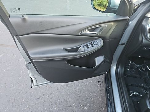 Used 2024 Buick Encore GX Sport Touring image 14