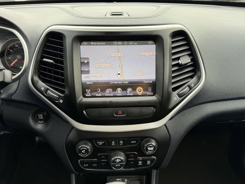 Used 2015 Jeep Cherokee Limited w/ Luxury Group image 22