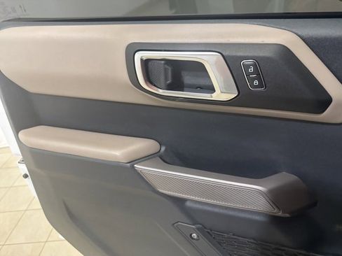 Used 2023 Ford Bronco Wildtrak image 20