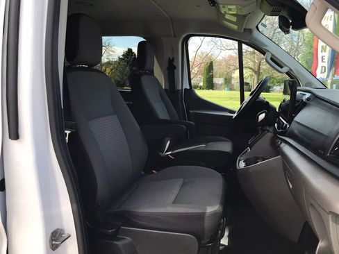 Used 2024 Ford Transit 350 XLT image 2