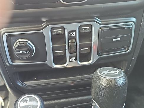 Used 2018 Jeep Wrangler Unlimited Sport S image 20