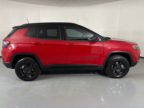 Used 2023 Jeep Compass Trailhawk w/ Trailhawk Elite Group image 11