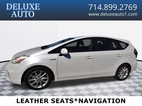 Used 2013 Toyota Prius V Five image 1