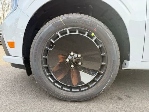 New 2026 Ford Maverick Lobo image 9