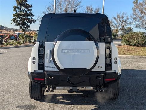 Used 2023 Land Rover Defender 110 V8 image 6