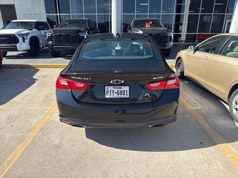 Used 2017 Chevrolet Malibu Premier w/ Premier Sun and Wheel Package FWD image 7