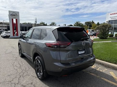 Certified 2026 Nissan Rogue SV w/ Cold Weather Package AWD/4WD image 6