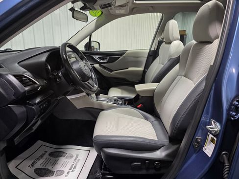 Used 2023 Subaru Forester Premium AWD/4WD image 9