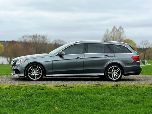 Used 2016 Mercedes-Benz E 350 4MATIC Wagon image 31