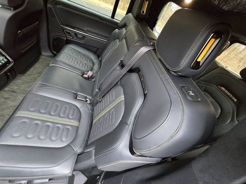 Used 2024 Rivian R1S Adventure image 17