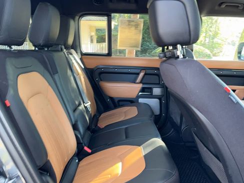 Used 2023 Land Rover Defender 130 X image 15