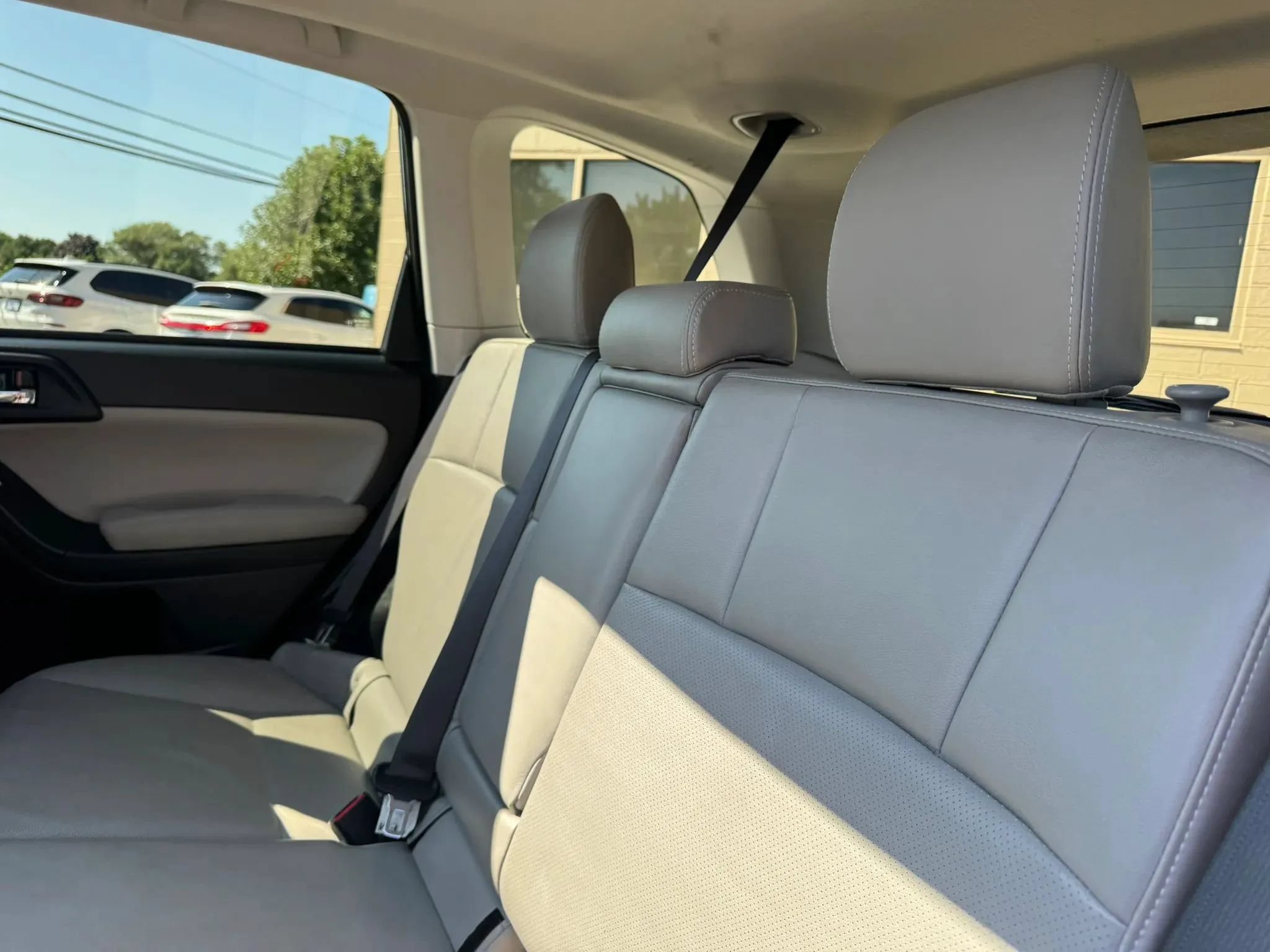 Used 2014 Subaru Forester 2.5i Touring AWD/4WD image 38