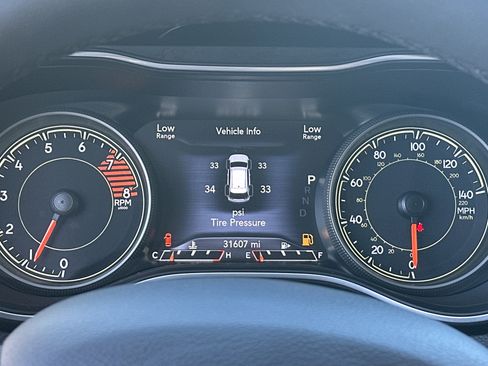 Used 2021 Jeep Cherokee Limited image 23