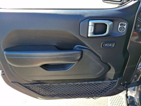 Used 2020 Jeep Wrangler Unlimited Sport image 13