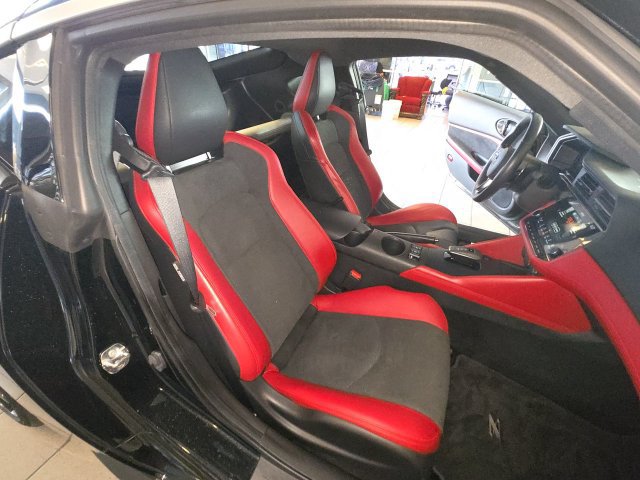 Used 2025 Nissan Z Performance w/ Floor Mat Package RWD image 24