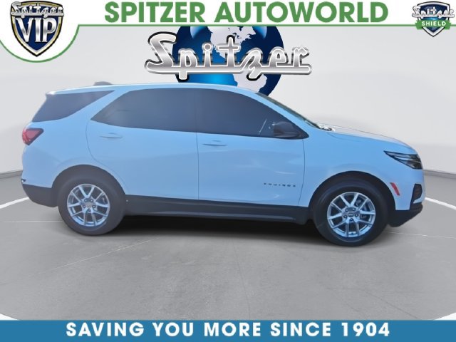 Used 2022 Chevrolet Equinox LS w/ LPO, Floor Liner Package AWD/4WD image 3