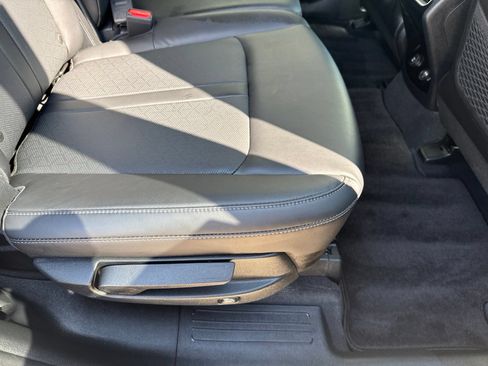 Used 2023 Kia Sorento S w/ Panoramic Sunroof Package AWD/4WD image 20