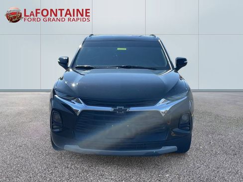 Used 2019 Chevrolet Blazer LT FWD image 2