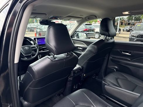 Used 2026 Toyota Grand Highlander AWD image 39