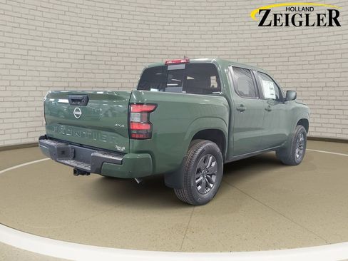 New 2026 Nissan Frontier SV w/ SV Convenience Package AWD/4WD image 5