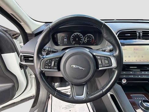 Used 2018 Jaguar F-PACE Portfolio image 39