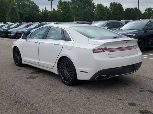 Used 2017 Lincoln MKZ Reserve FWD image 5