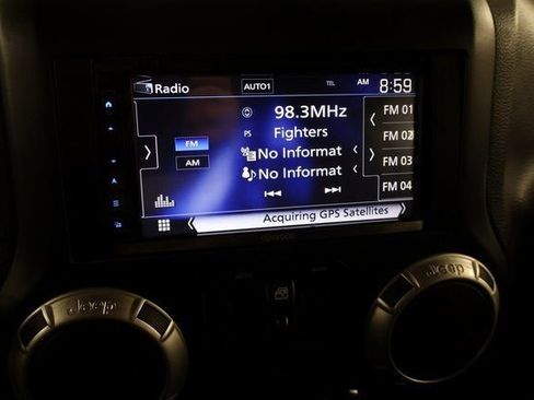 Used 2018 Jeep Wrangler Unlimited Sahara image 21