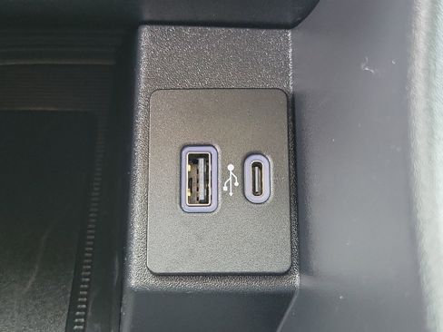 Used 2024 Ford Edge SEL w/ Convenience Package image 28