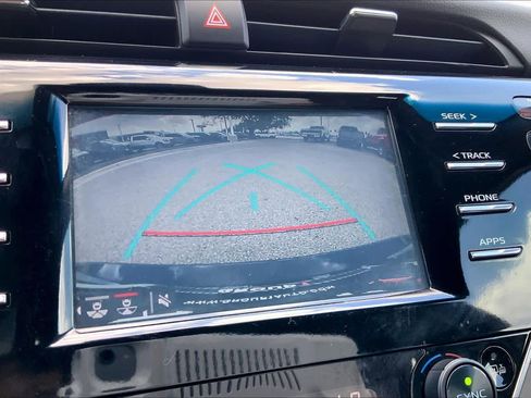 Used 2018 Toyota Camry XSE FWD image 27