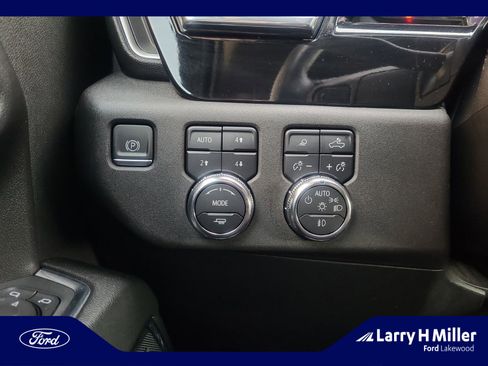 Used 2024 GMC Sierra 2500 SLT w/ SLT Premium Package image 33