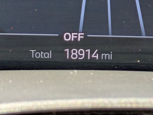 Used 2025 BMW X7 xDrive40i w/ Executive Package image 35