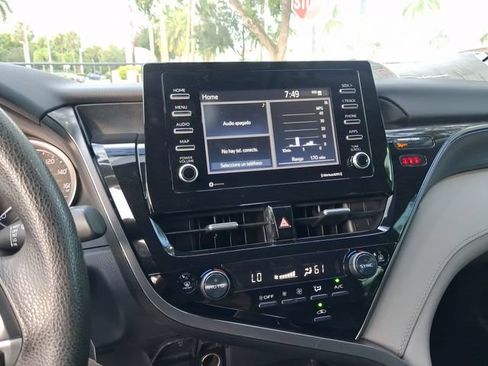Used 2022 Toyota Camry LE FWD image 18