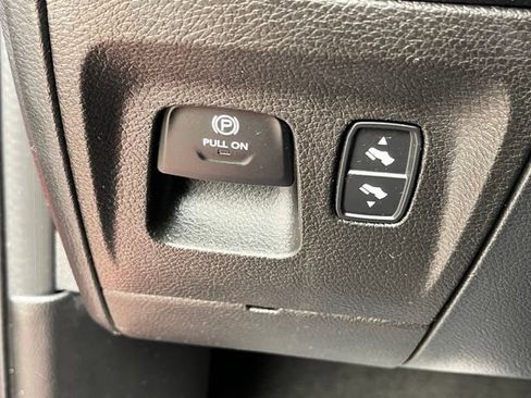Used 2022 RAM 1500 Big Horn AWD/4WD image 42