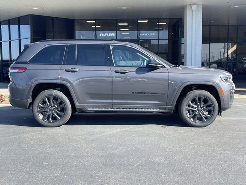 New 2026 Jeep Grand Cherokee Limited Reserve image 8