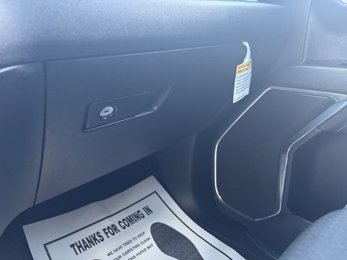 Used 2024 GMC Sierra 1500 SLE image 29