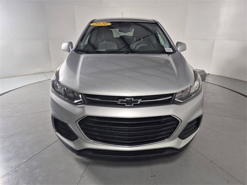 Used 2020 Chevrolet Trax LS w/ Tint and Cruise Package image 7