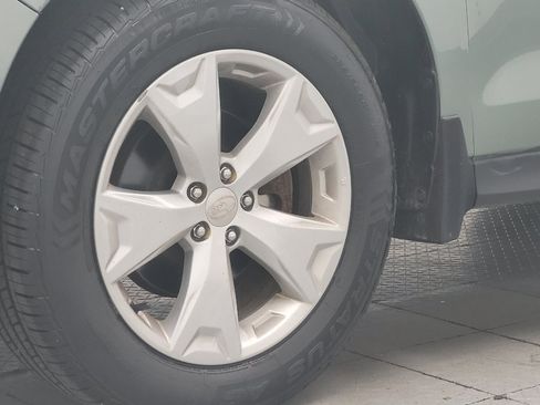 Used 2015 Subaru Forester 2.5i Limited AWD/4WD image 31