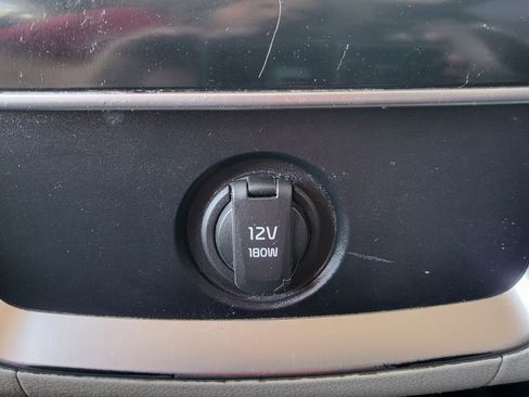Used 2022 Kia Carnival EX FWD image 29