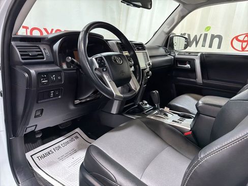 Used 2024 Toyota 4Runner SR5 Premium w/ Moonroof Package AWD/4WD image 22