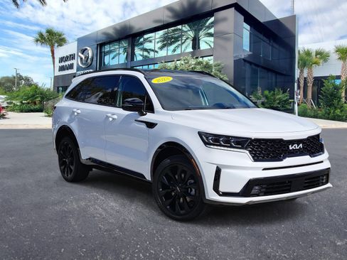 Used 2023 Kia Sorento SX image 3