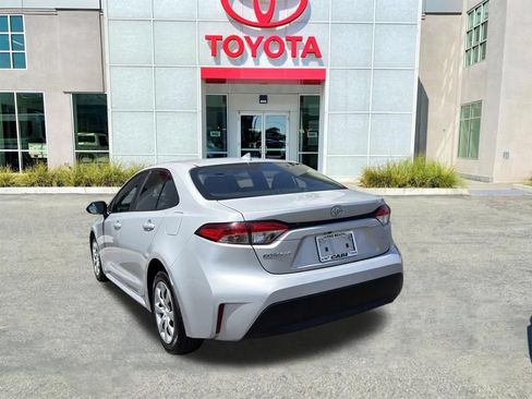 Used 2024 Toyota Corolla LE FWD image 5