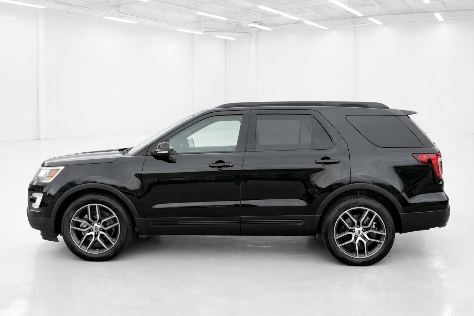 Used 2017 Ford Explorer Sport w/ Equipment Group 401A AWD/4WD image 9