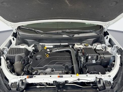 Used 2024 Chevrolet Equinox LT image 32