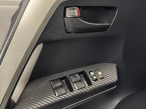 Used 2013 Toyota RAV4 LE image 11