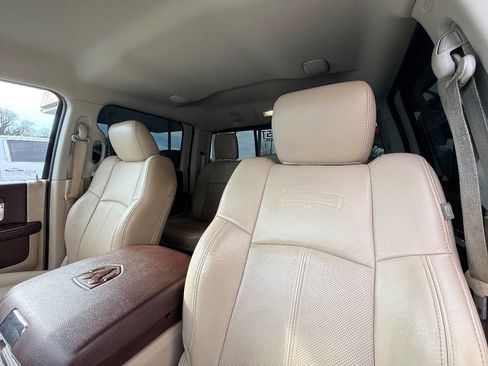 Used 2018 RAM 2500 Laramie w/ Convenience Group image 32