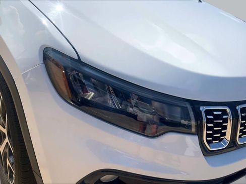 Used 2025 Jeep Compass Limited AWD/4WD image 27