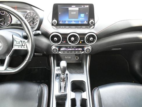 Used 2022 Nissan Sentra SR w/ SR Premium Package FWD image 17