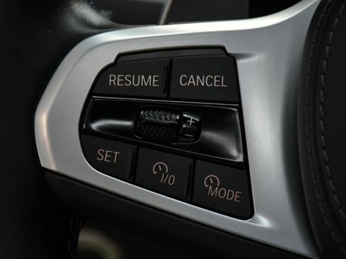 Used 2023 BMW X7 M60i AWD/4WD image 25